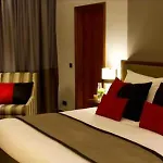 Dighton Hotel