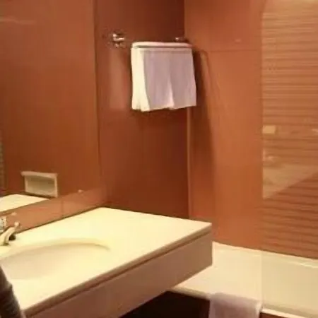Dighton Hotel 4*