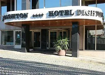 Dighton מלון אוליביירה דה אזמיס