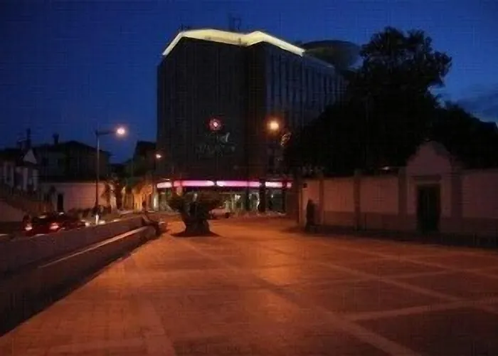 Dighton Ξενοδοχείο 4*