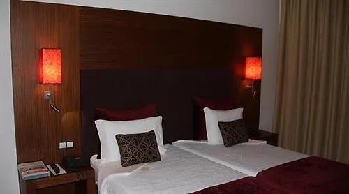 Hotel Dighton Oliveira de Azemeis